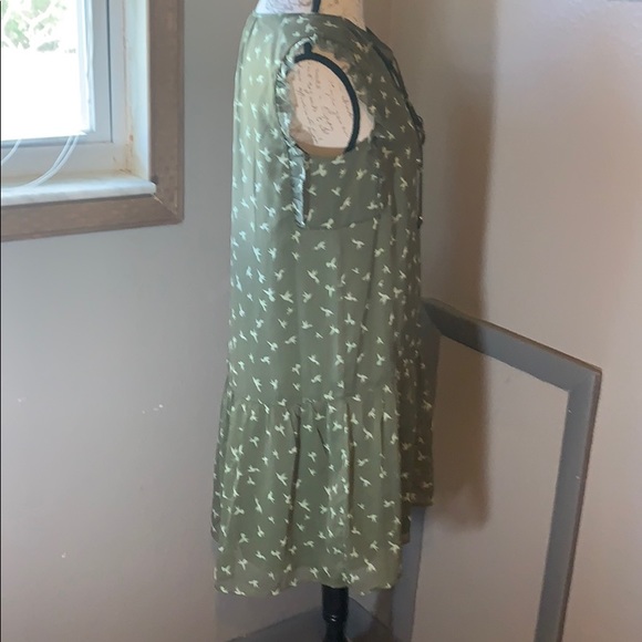 Hummingbird Design on Lightweight Dress - Picture 9 of 16